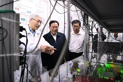 媒體關(guān)注|上海市委書記李強(qiáng)調(diào)研華東師大 寄語師生